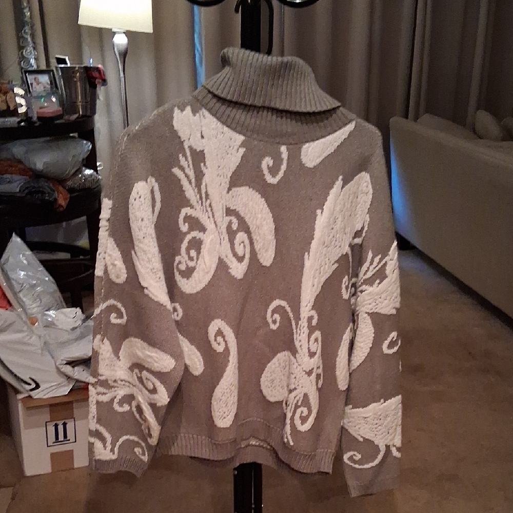 Liz Claiborne Charcoal and Ivory Cowl Neck Sweater